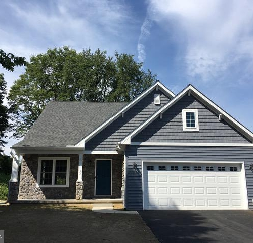 326 W Fritz Avenue