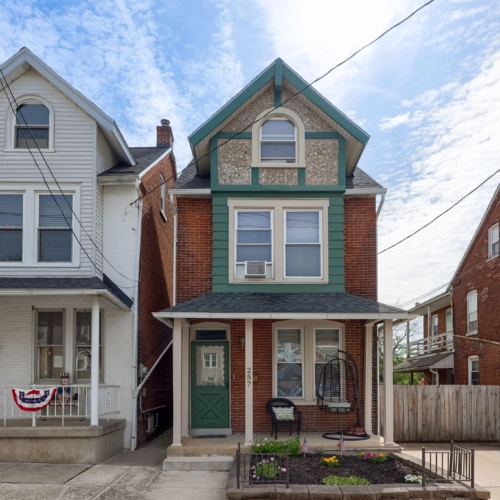 257 S 8th Street