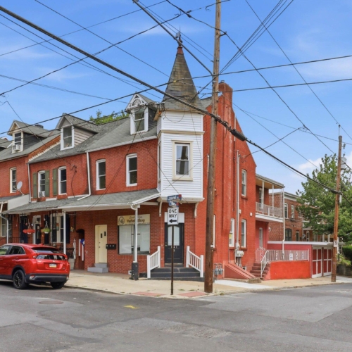 121 Laurel Street
