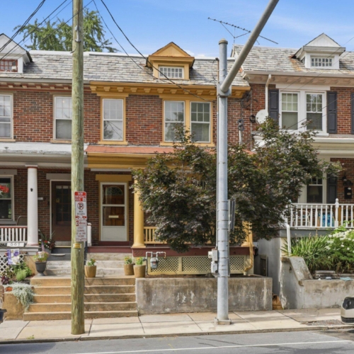 559 W Walnut Street